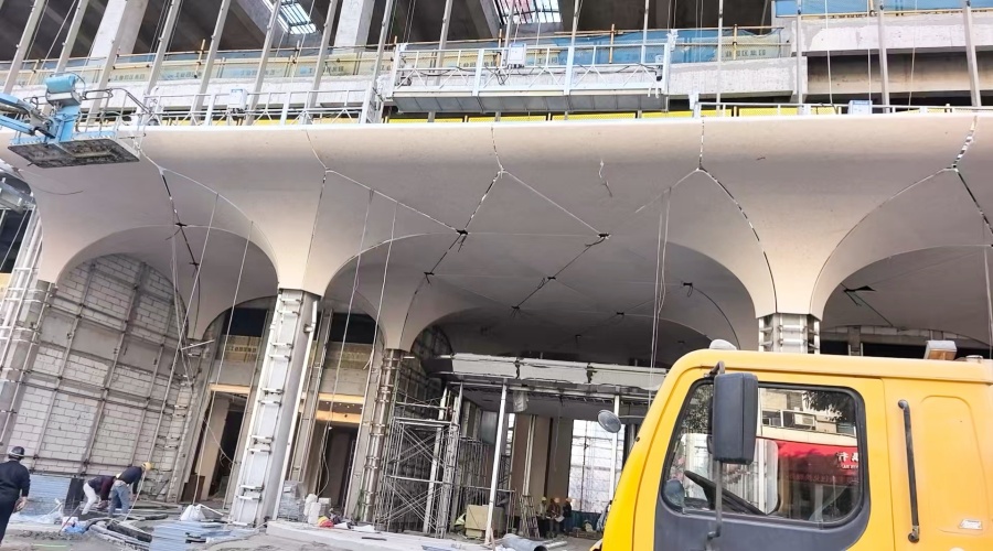 UHPC構件安裝現(xiàn)場