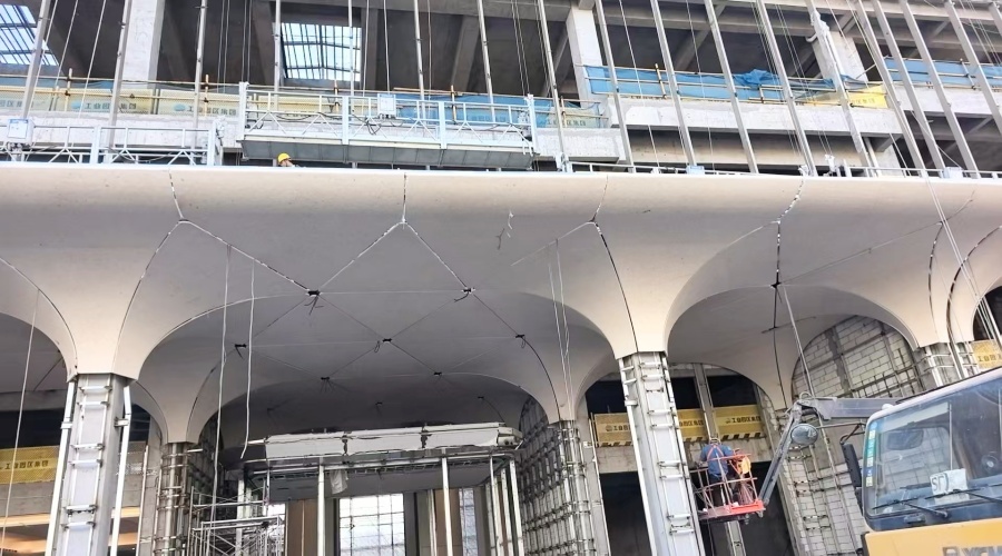 UHPC構件安裝現(xiàn)場